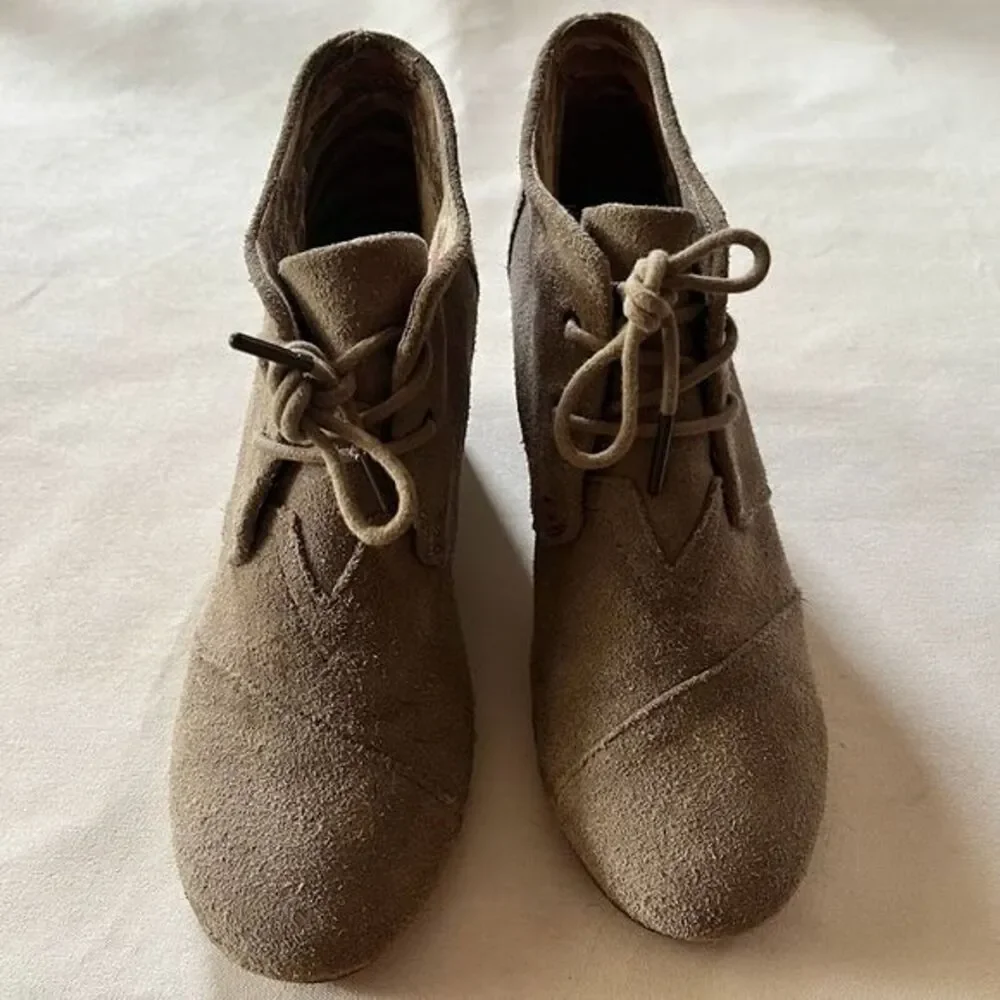 Toms Suede Desert‎ Bootie Lace Up Wedge Ankle Heel Boots Sz 8 - Picture 5 of 8